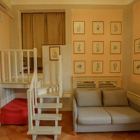 Tranquil Suite Near Museums And Train Station Florença Exterior foto