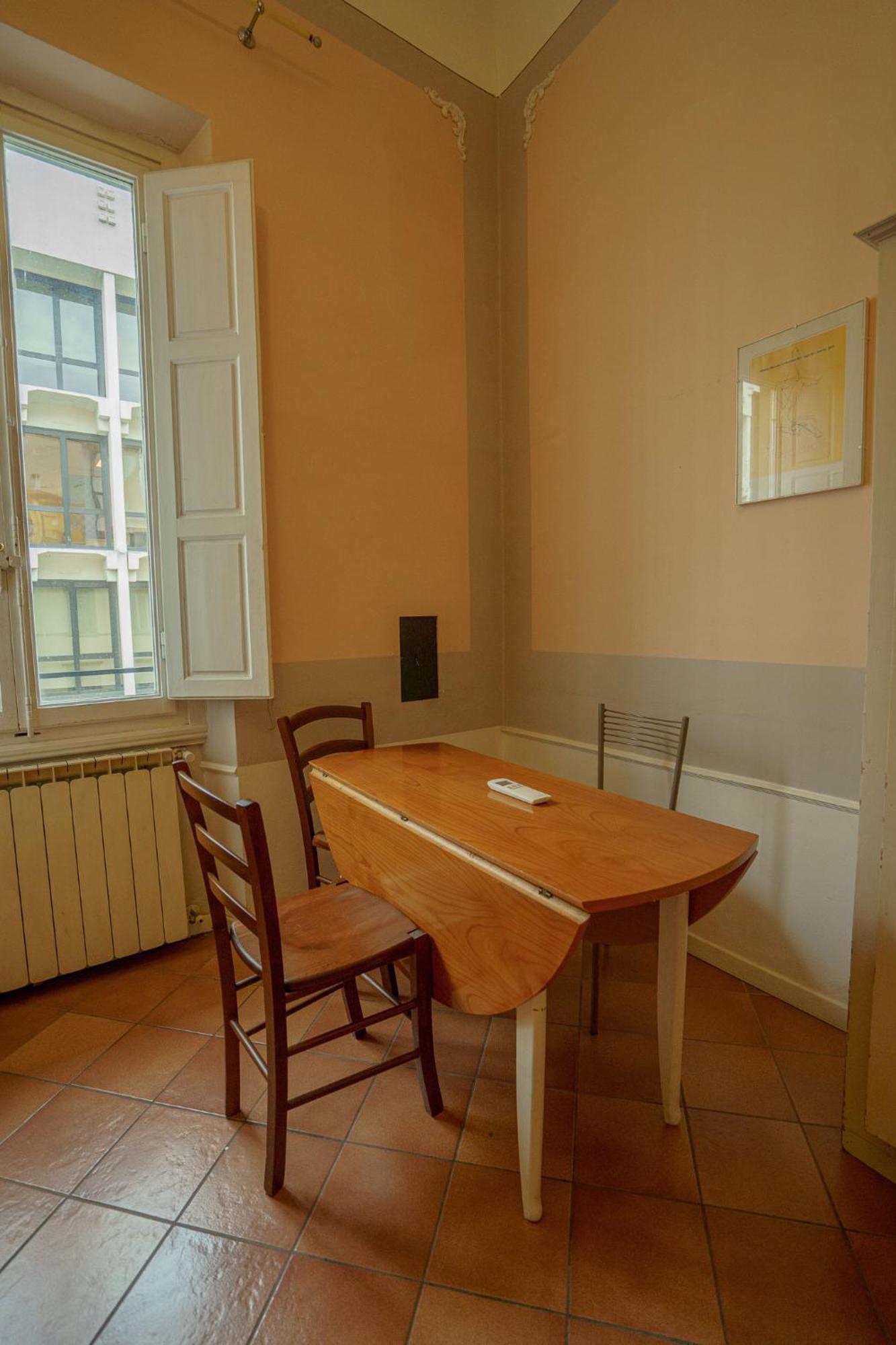 Tranquil Suite Near Museums And Train Station Florença Exterior foto